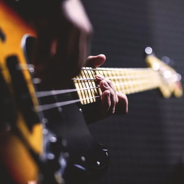 دانلود آهنگ فرنگیس از امیر تتلو ساخته شده توسط هوش مصنوعی