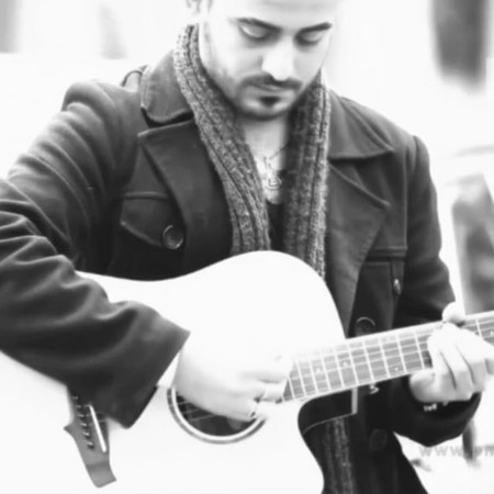 دانلود آهنگ جدید منو بازیچه این کوچه بارونی نکن از فریان