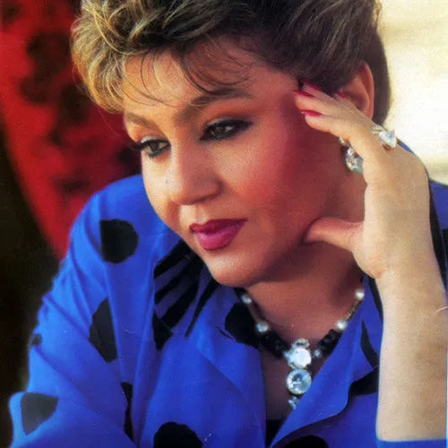 دانلود آهنگ افسانه هستی از هایده