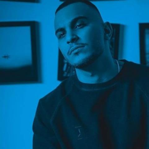 دانلود آهنگ جدید مهیار به نام «فقط باش»