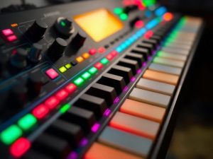 موسیقی الکترونیک چیست؟